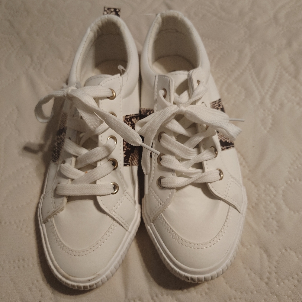 Magellan Outdoors White Sneakers Classic Design
